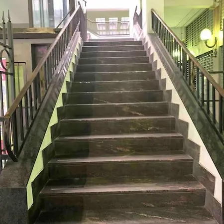 Casetta Fari Metro A Tuscolana *